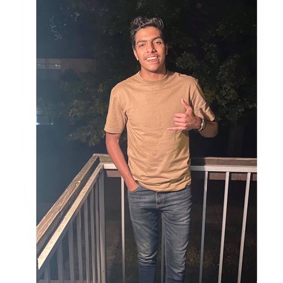 Meet your Posher, Abanoub - Picture 1 of 1